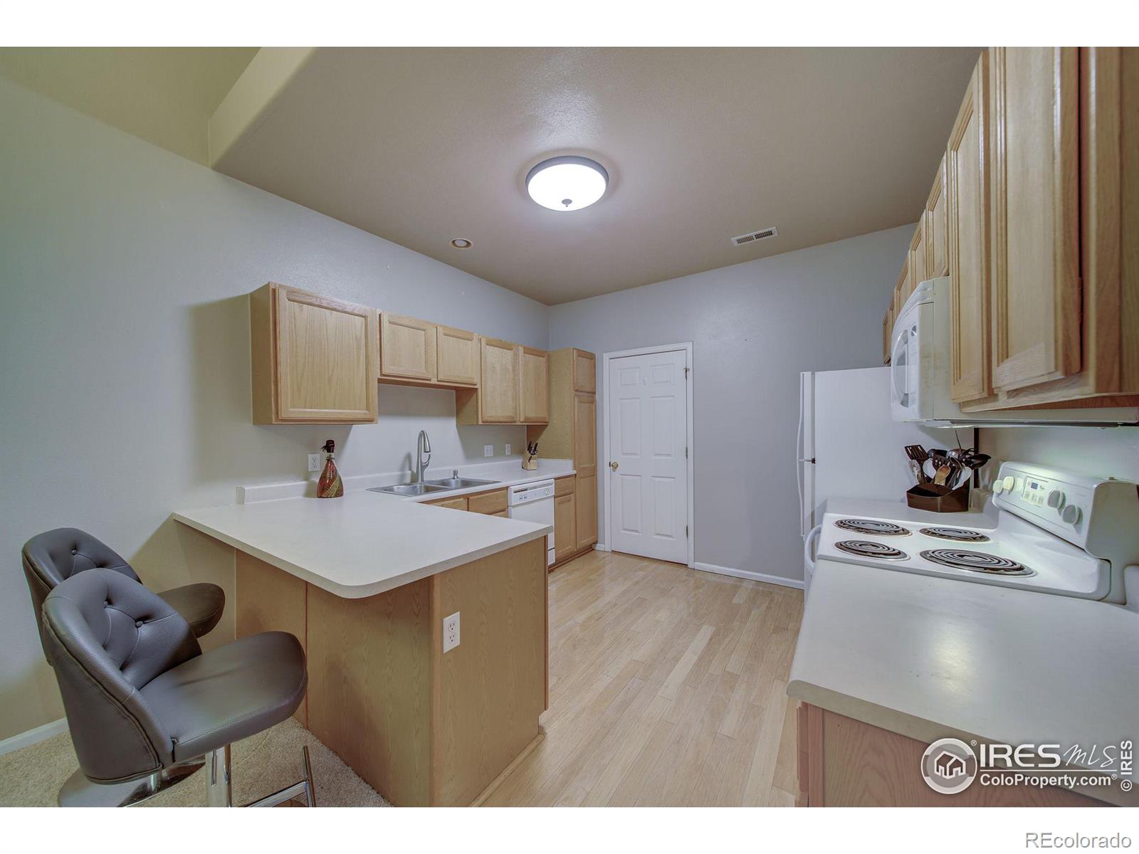 MLS Image #10 for 12935  lafayette street h,thornton, Colorado