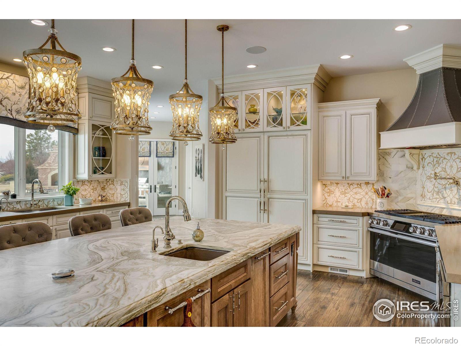 MLS Image #11 for 15490  mountain view circle,broomfield, Colorado