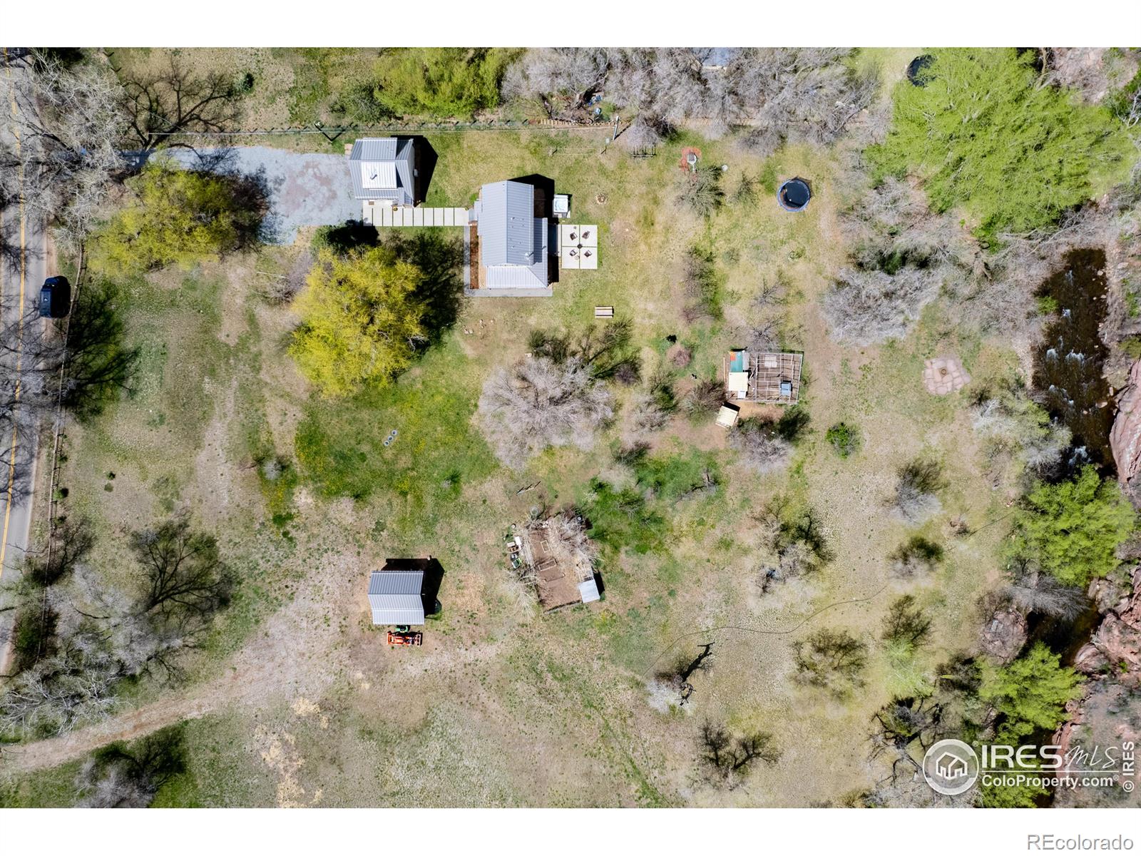 CMA Image for 354  Apple Valley Road,Lyons, Colorado