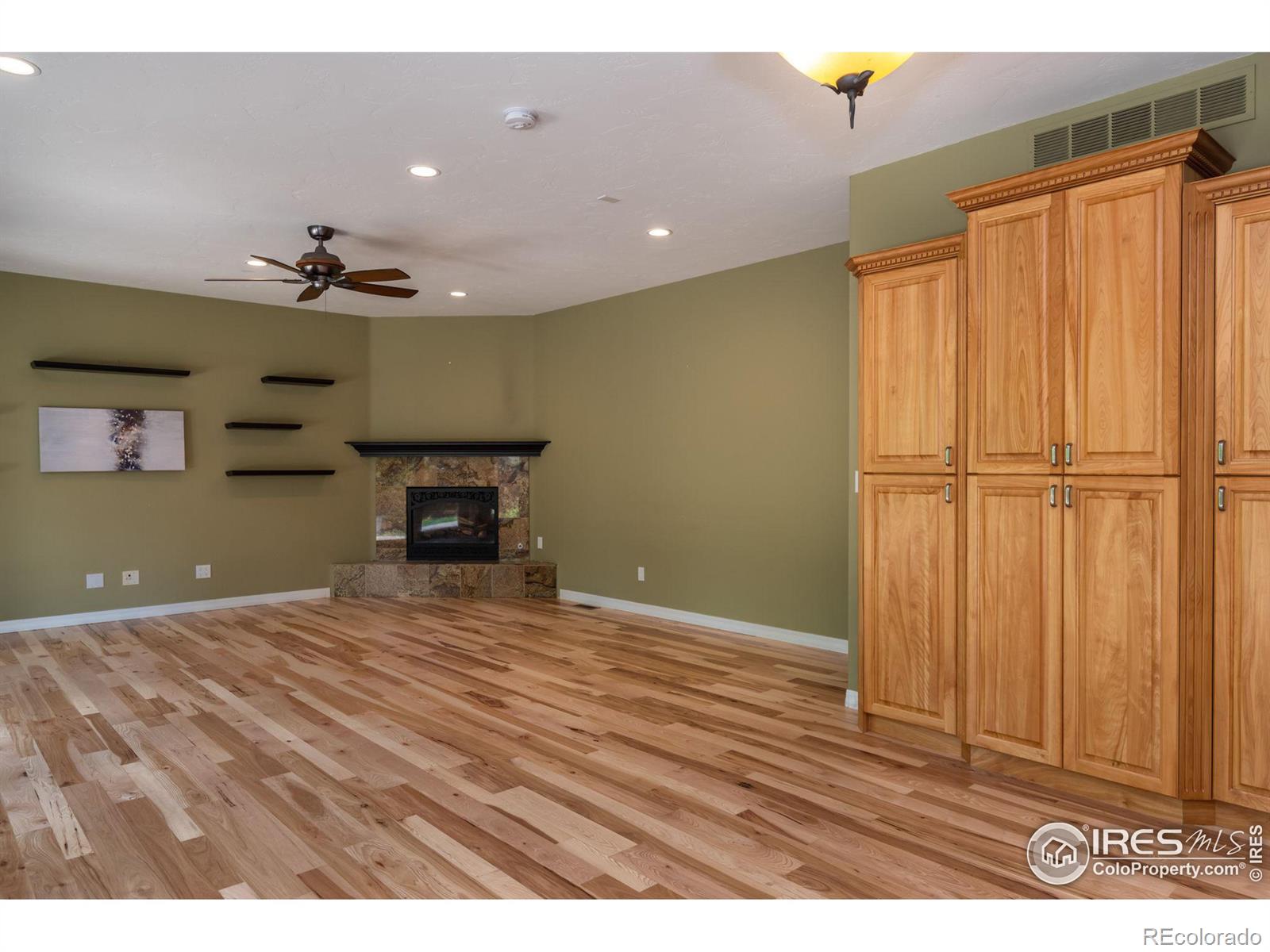 MLS Image #13 for 2073  eisenhower drive,louisville, Colorado