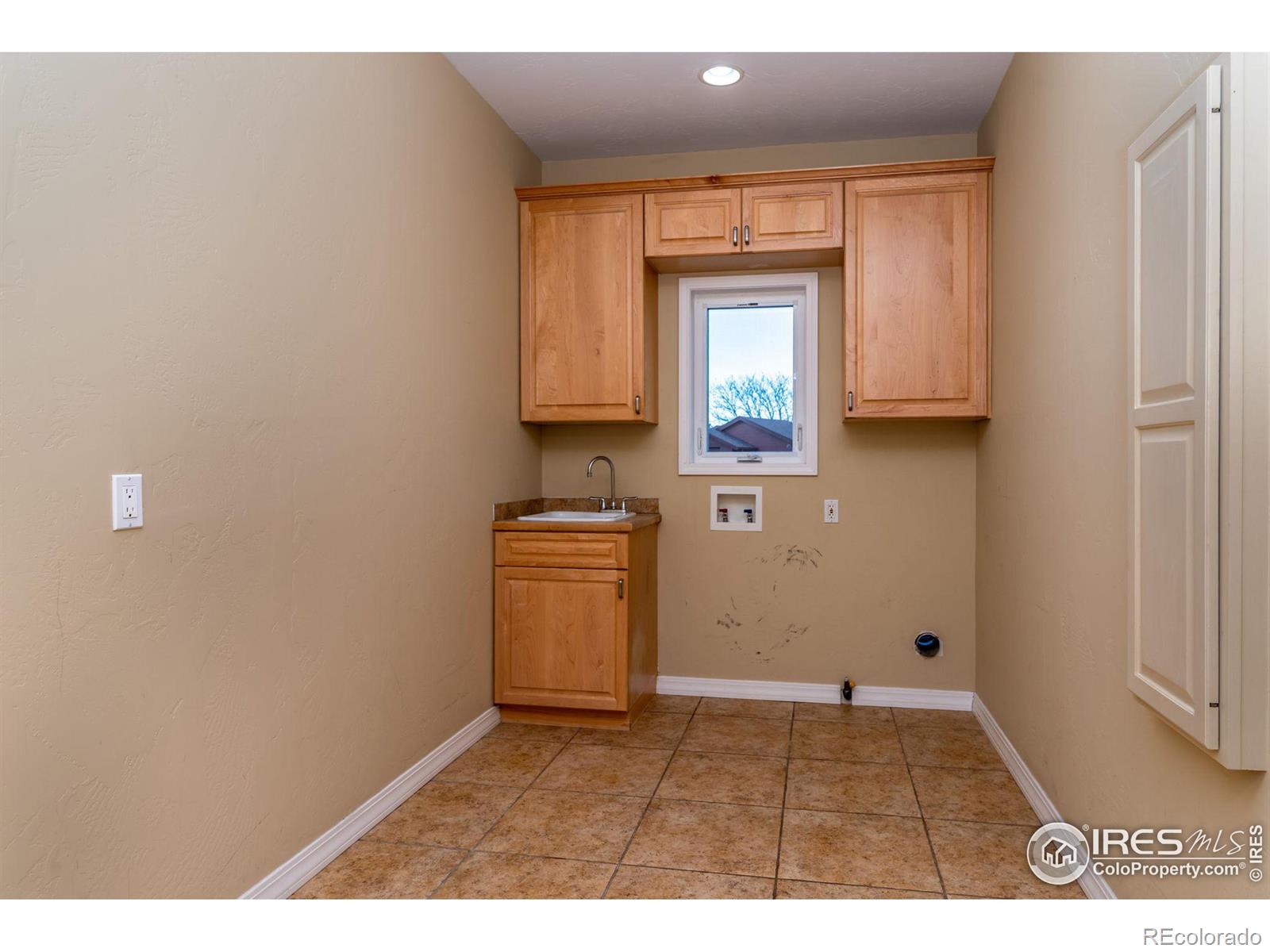 MLS Image #22 for 2073  eisenhower drive,louisville, Colorado