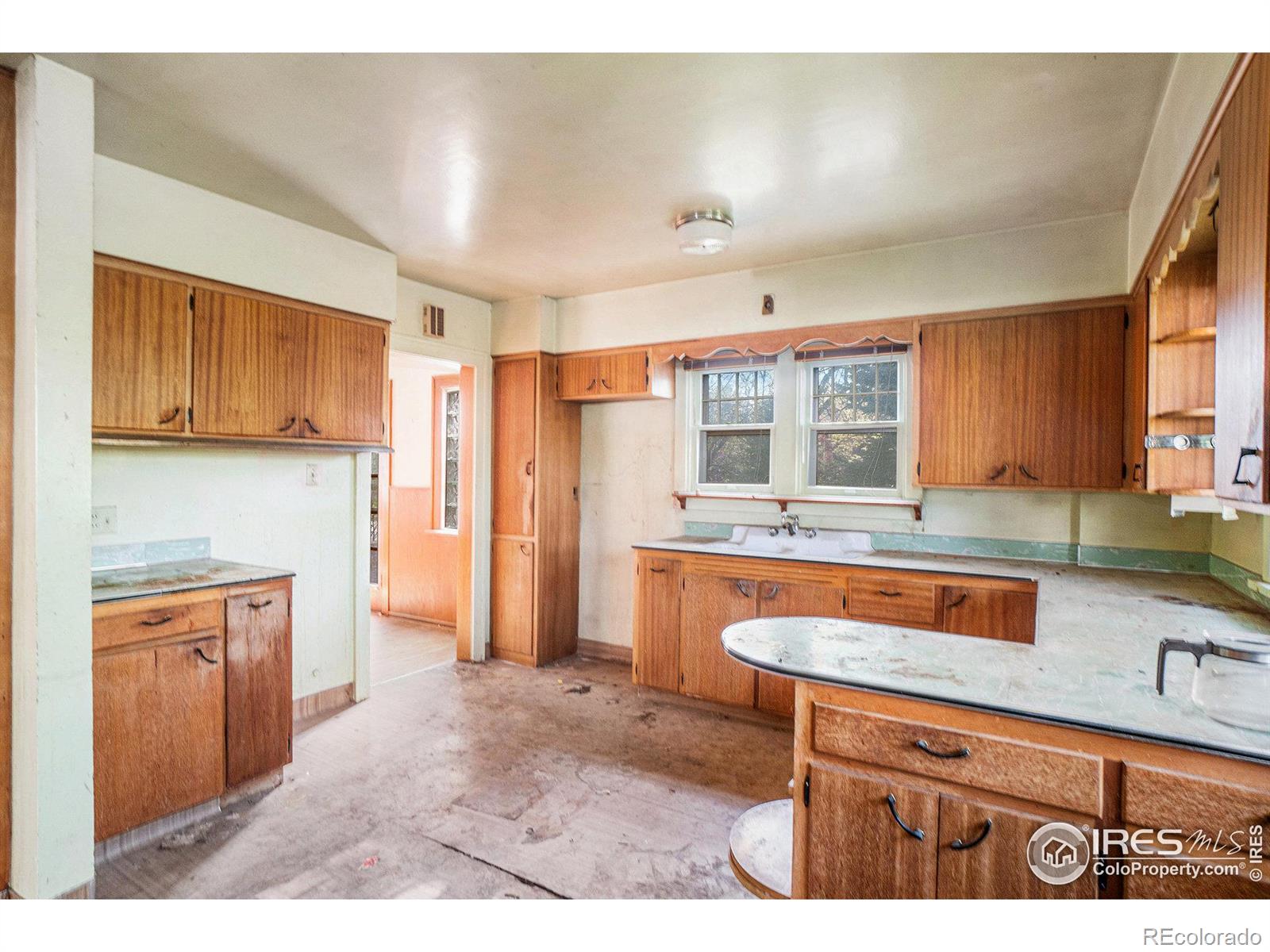 MLS Image #11 for 1011 w magnolia street,fort collins, Colorado