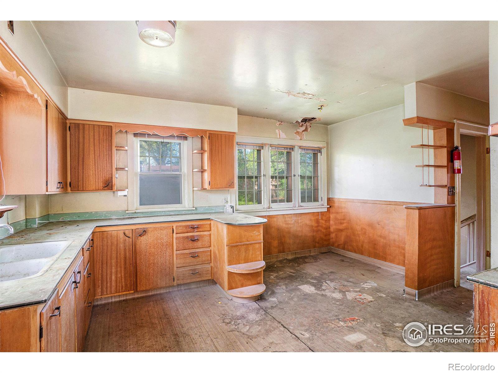 MLS Image #8 for 1011 w magnolia street,fort collins, Colorado