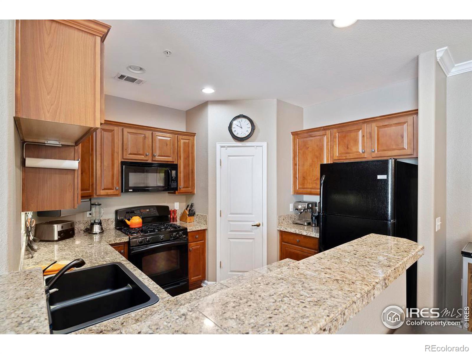 MLS Image #7 for 9940 w jewell avenue,lakewood, Colorado