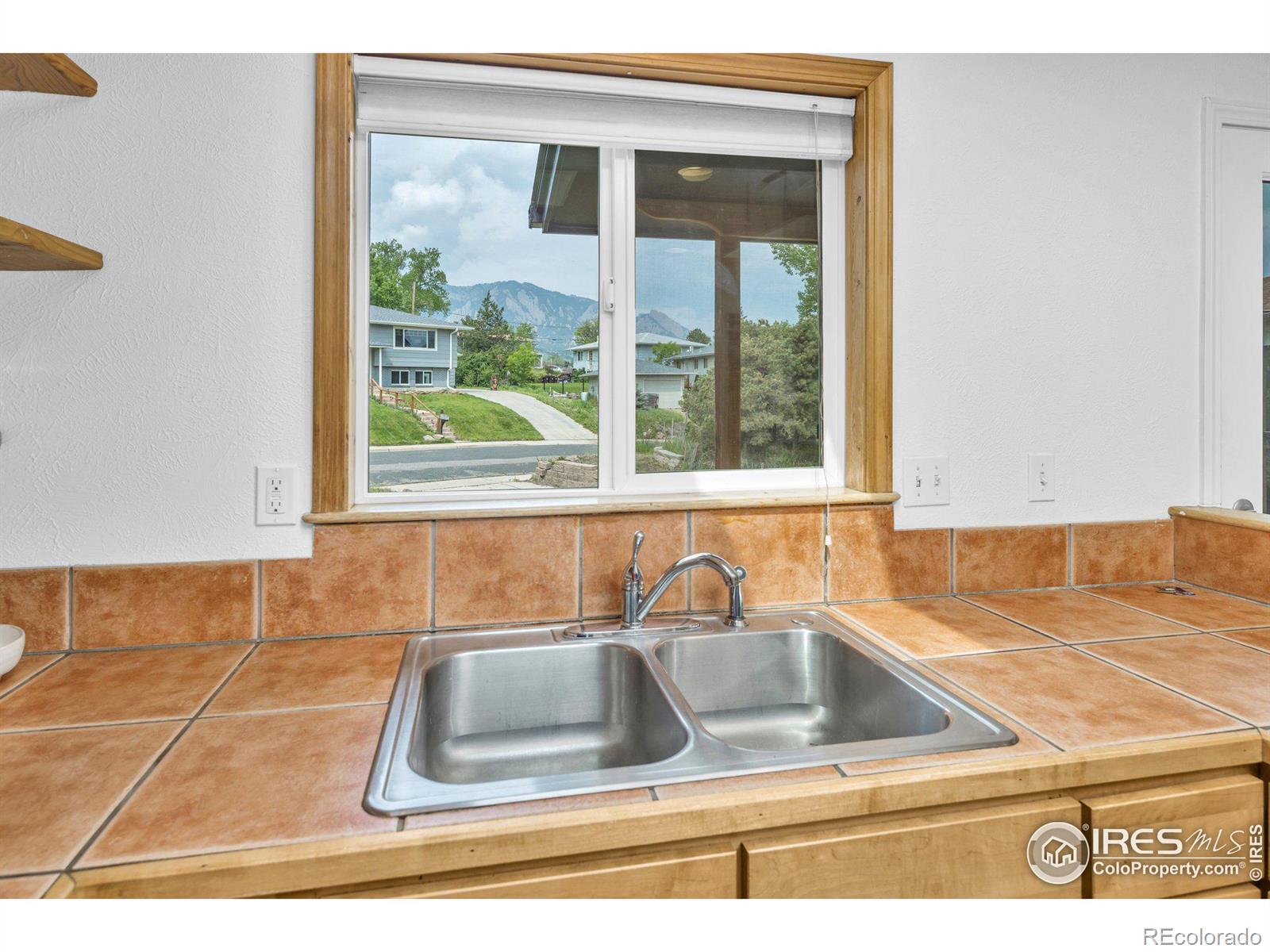 MLS Image #13 for 4445  squires circle,boulder, Colorado