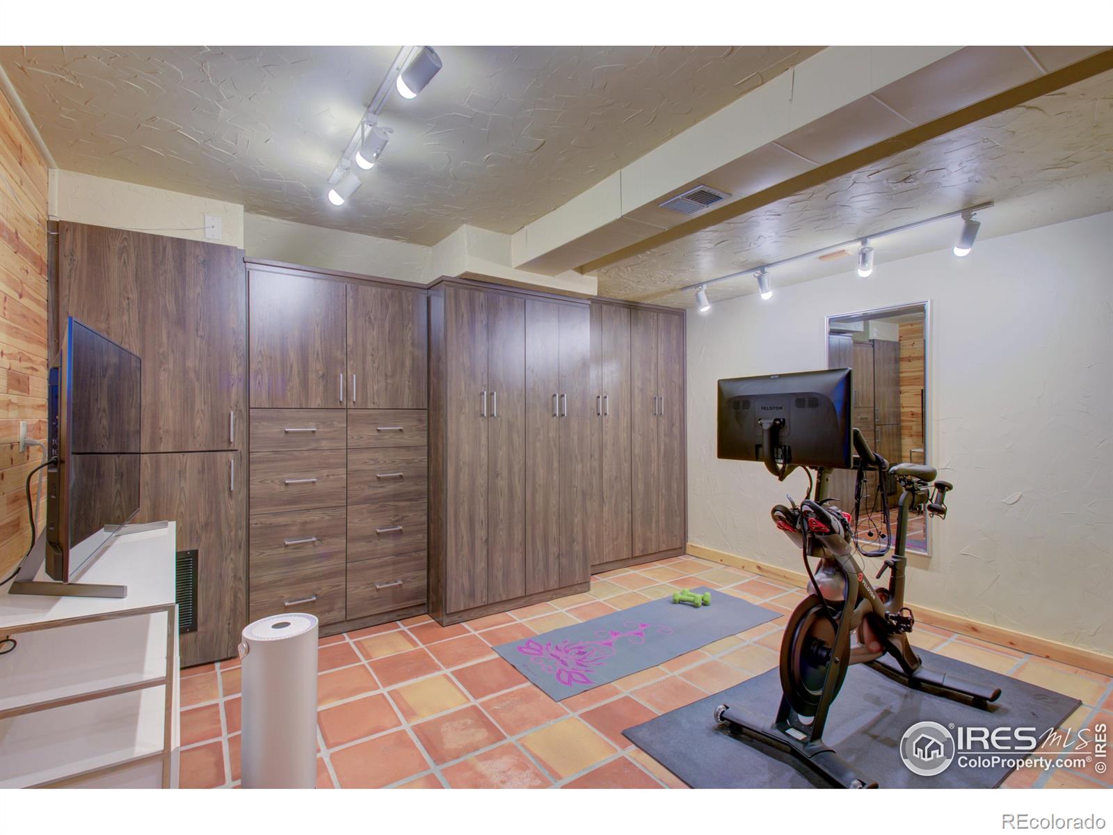 MLS Image #25 for 2627  crestridge court,boulder, Colorado