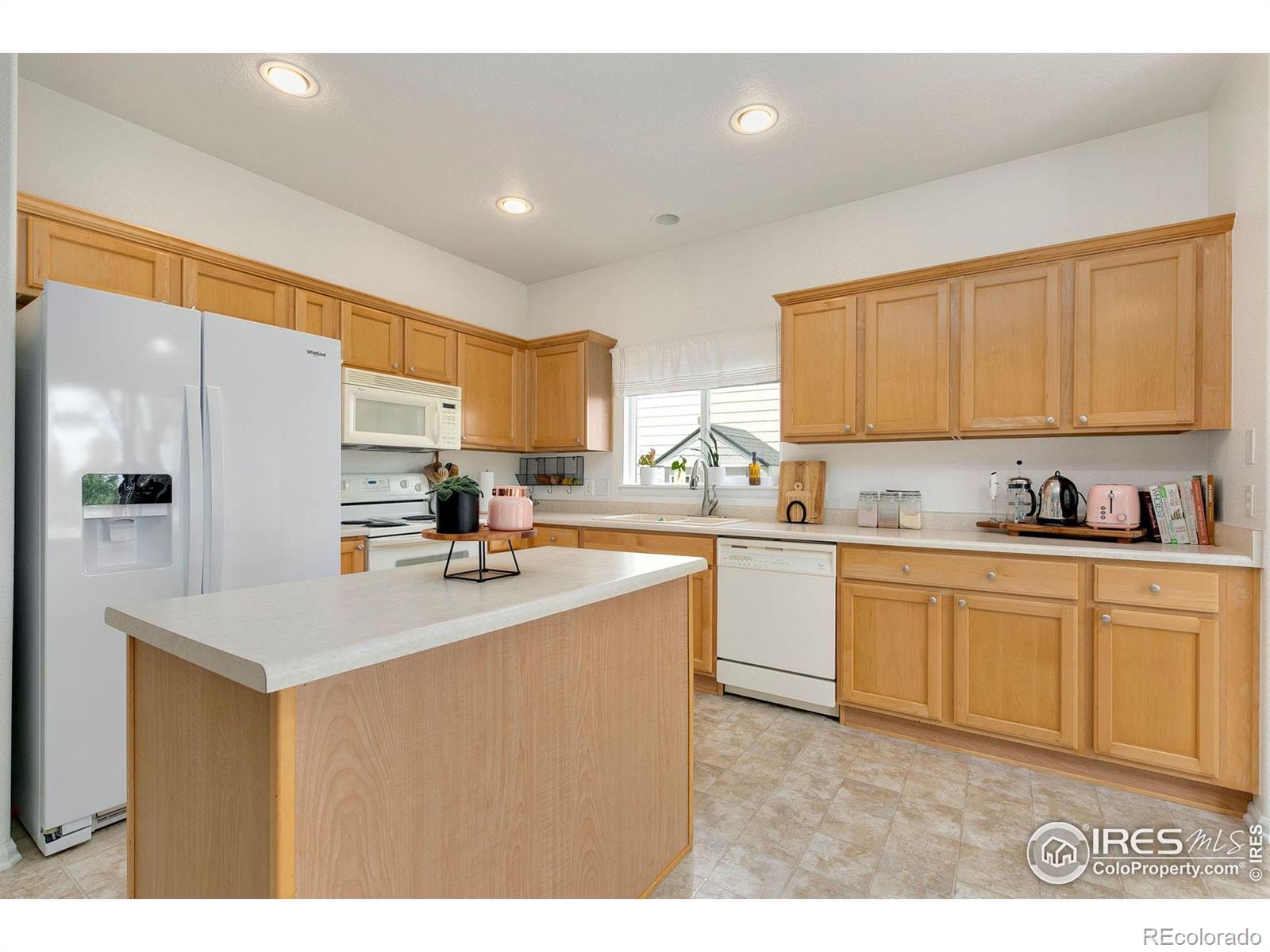 MLS Image #18 for 2814  outrigger way,fort collins, Colorado