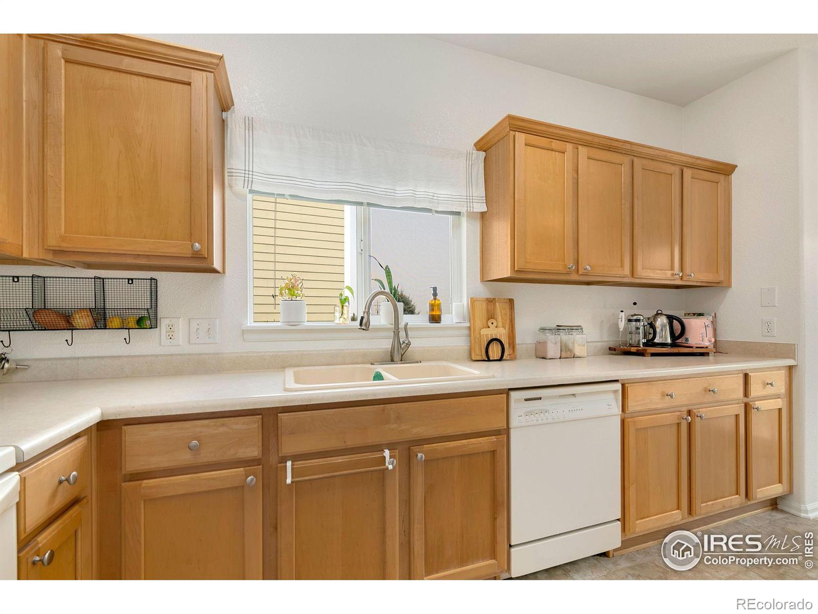 MLS Image #19 for 2814  outrigger way,fort collins, Colorado