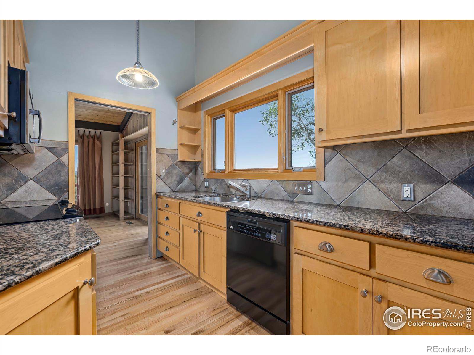 MLS Image #13 for 4920  eastridge drive,fort collins, Colorado