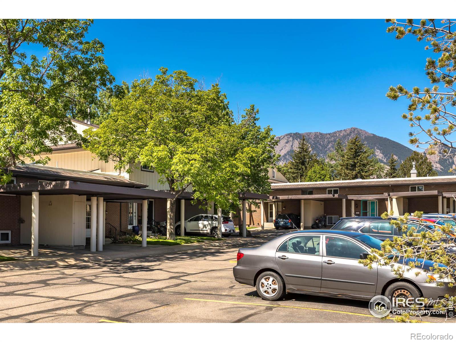 CMA Image for 1566  greenbriar boulevard,Boulder, Colorado