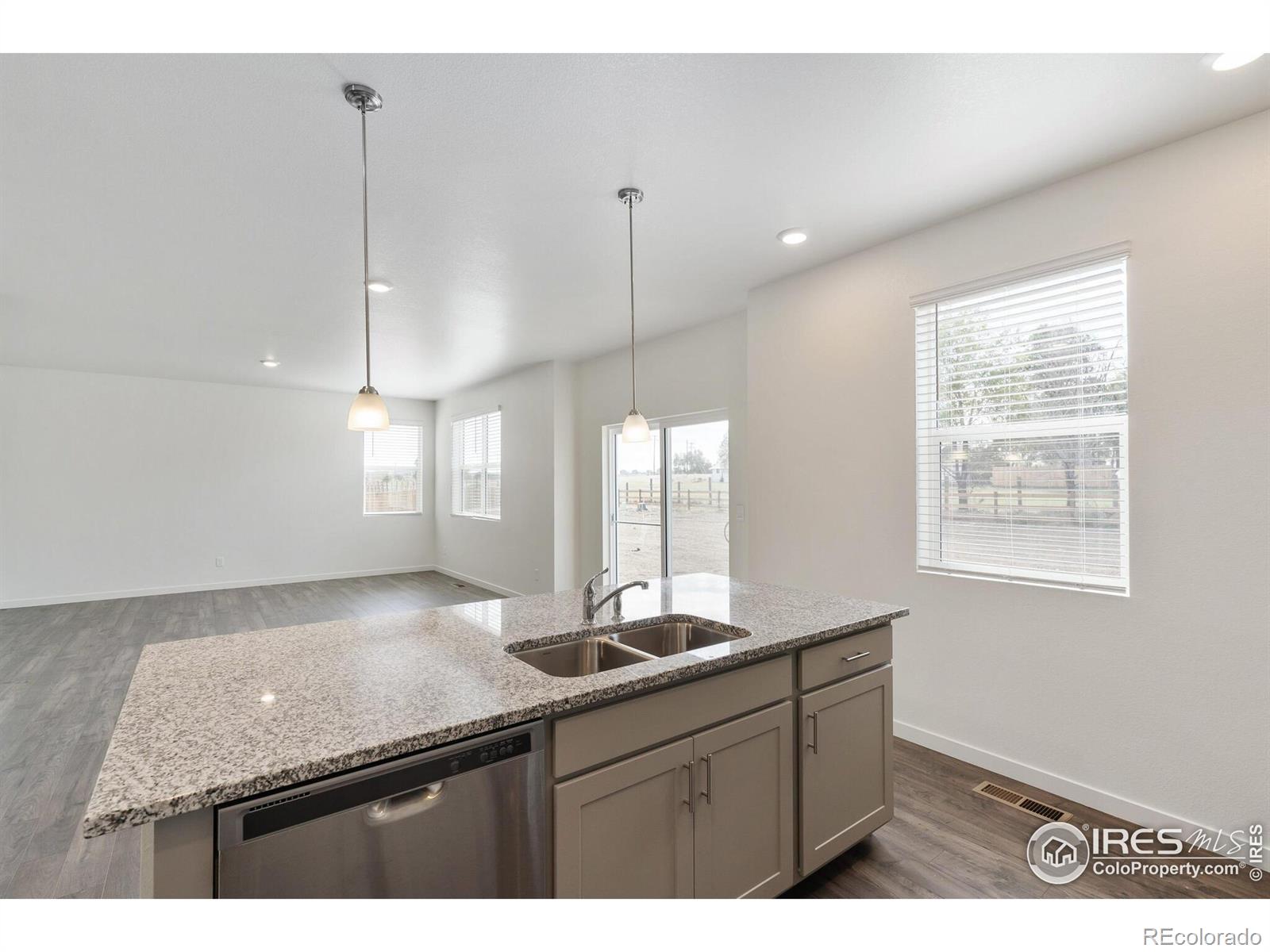 MLS Image #10 for 922  london way,severance, Colorado