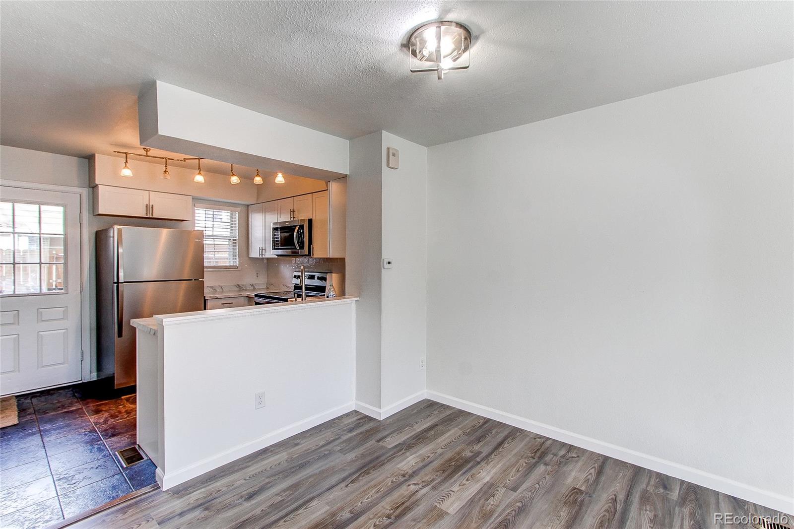 MLS Image #7 for 1811 s quebec way,denver, Colorado