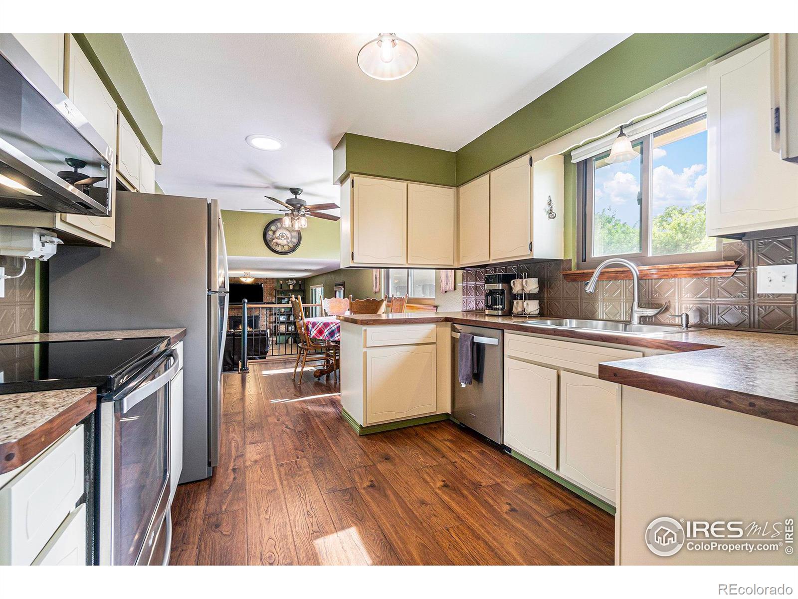 MLS Image #8 for 2731  glendevey drive,loveland, Colorado