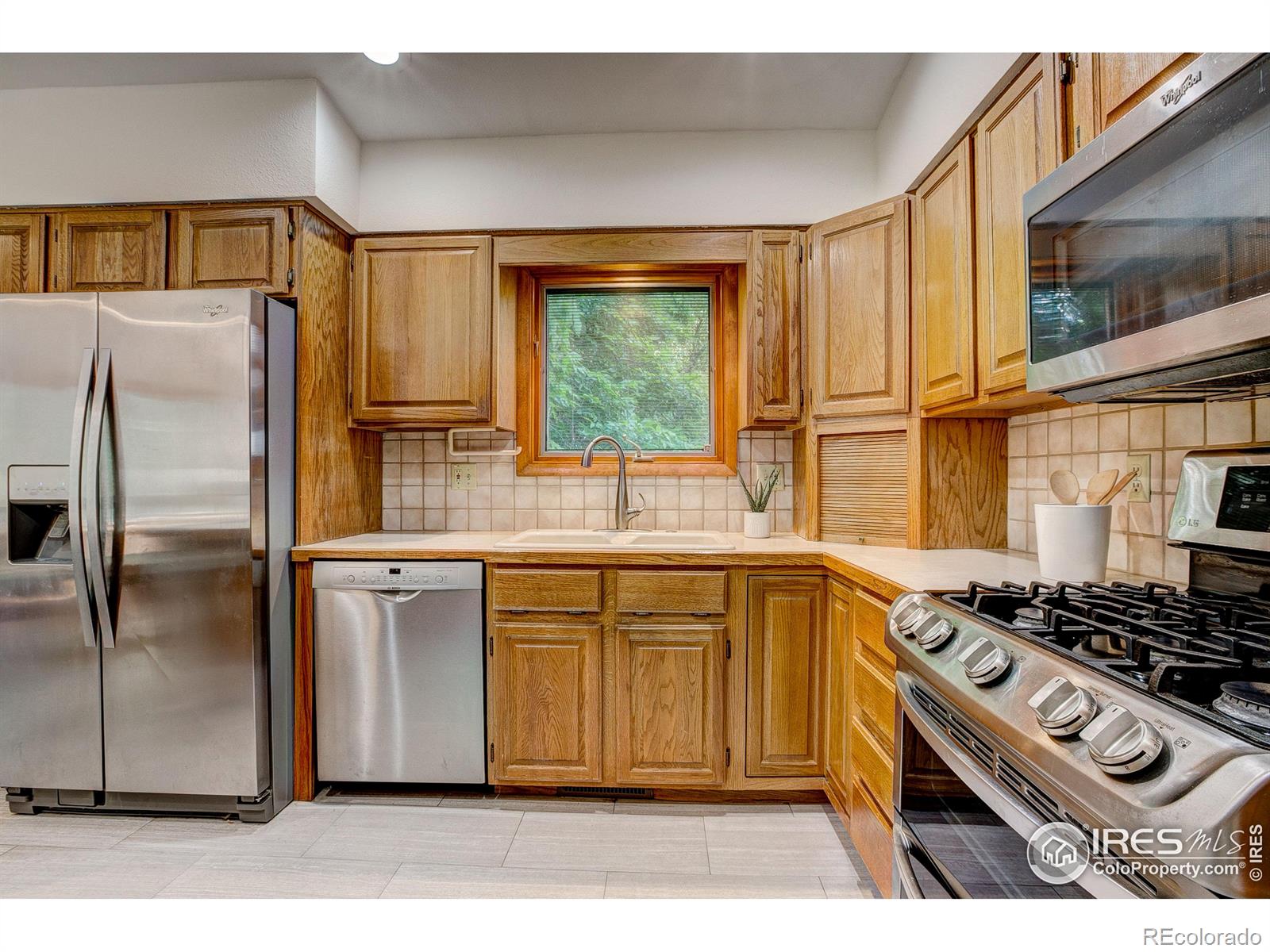 MLS Image #11 for 1501  shadow mountain court,fort collins, Colorado