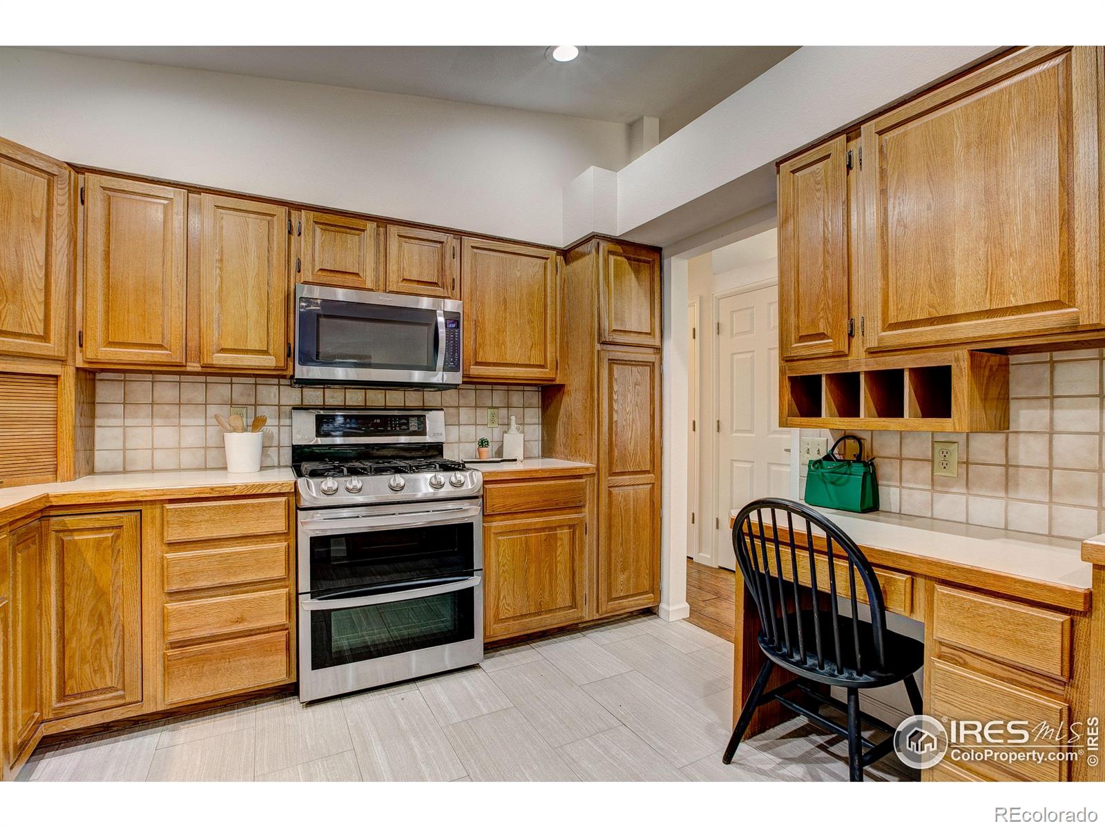 MLS Image #12 for 1501  shadow mountain court,fort collins, Colorado