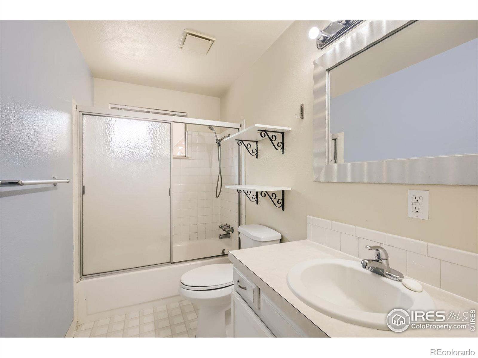 MLS Image #11 for 17 s busch lane,longmont, Colorado