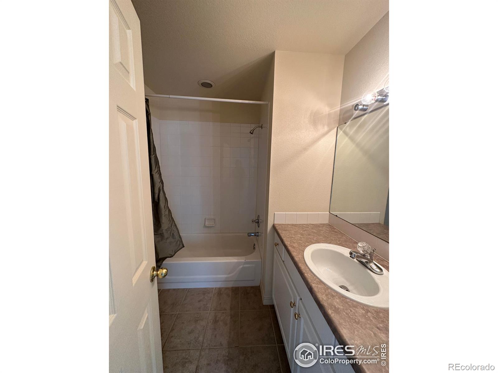MLS Image #5 for 420 n parkside drive,longmont, Colorado
