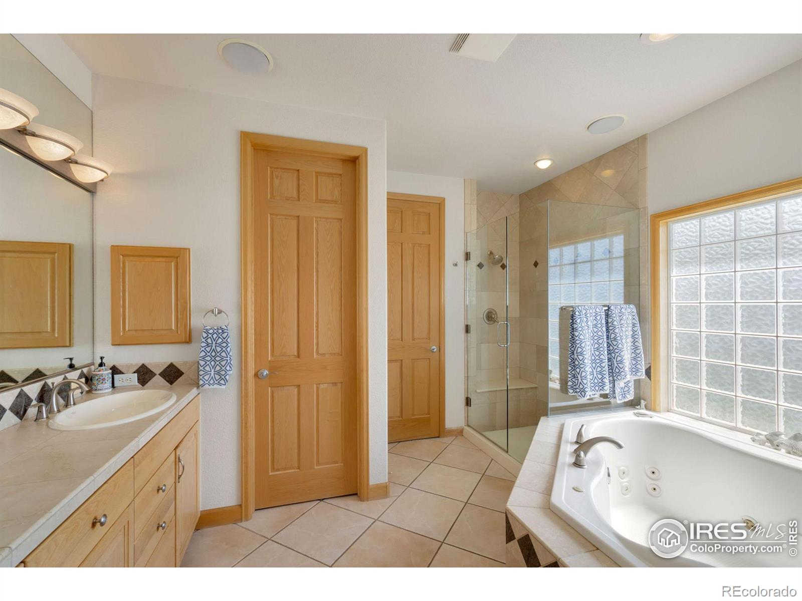 MLS Image #16 for 118  orilla del lago ,fort collins, Colorado