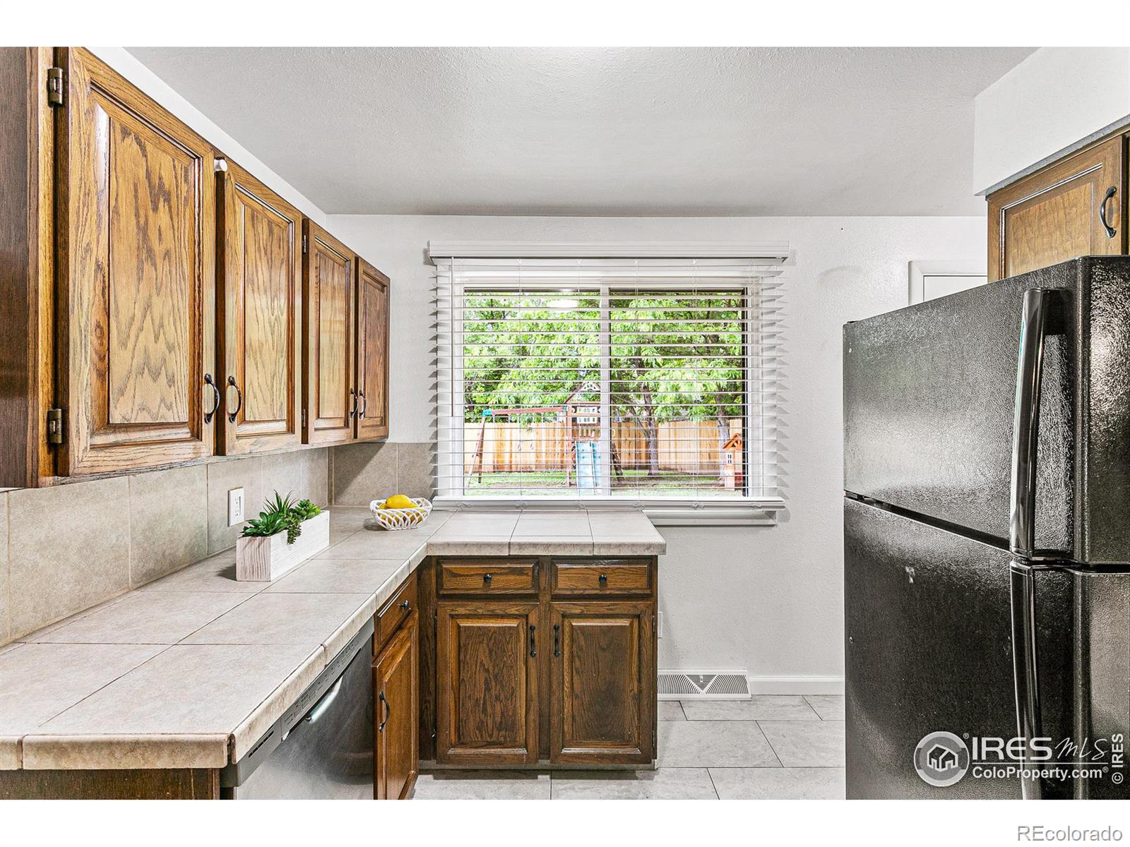 MLS Image #13 for 8  seattle lane,longmont, Colorado