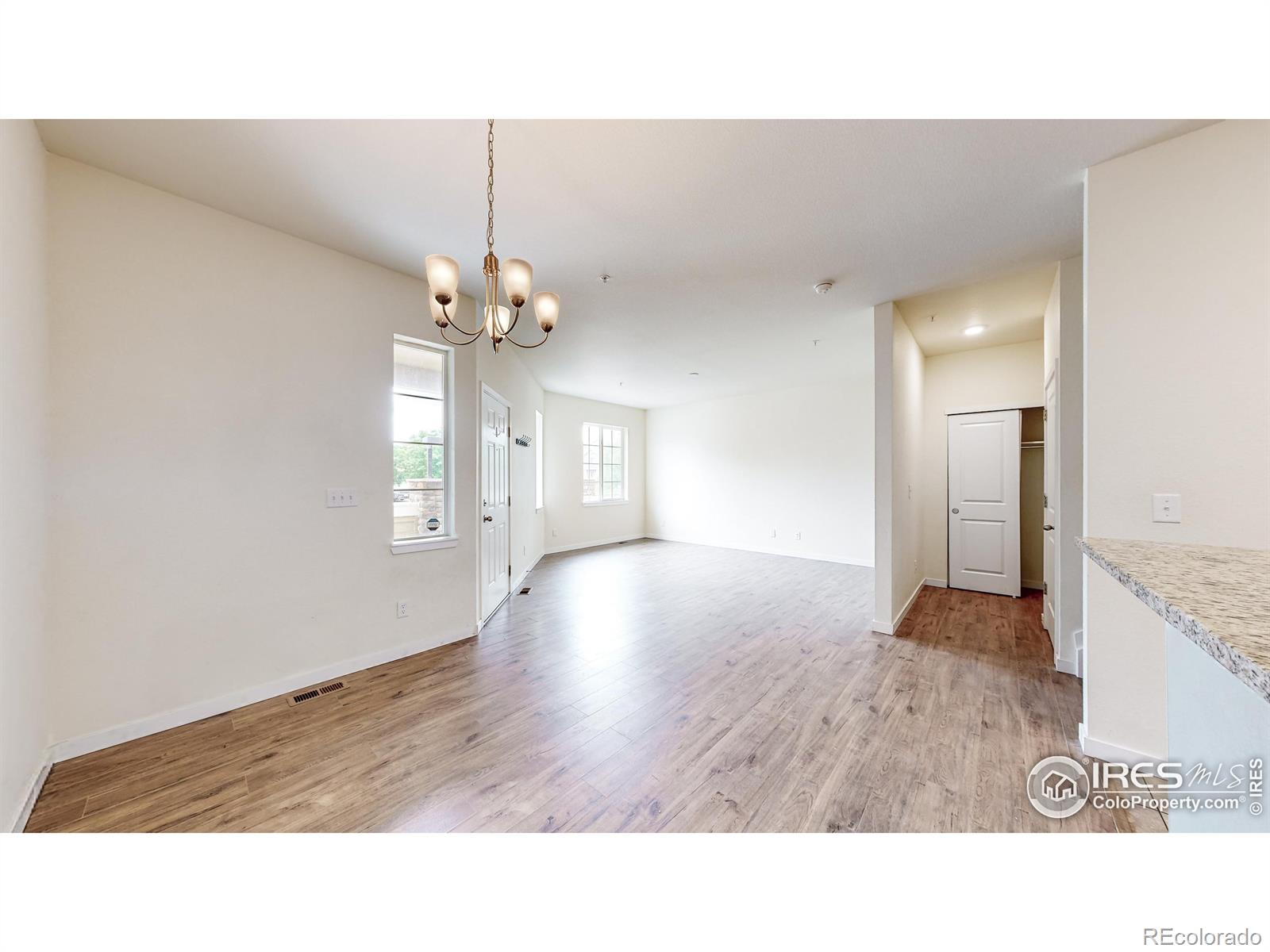 MLS Image #8 for 12876  jasmine street,thornton, Colorado