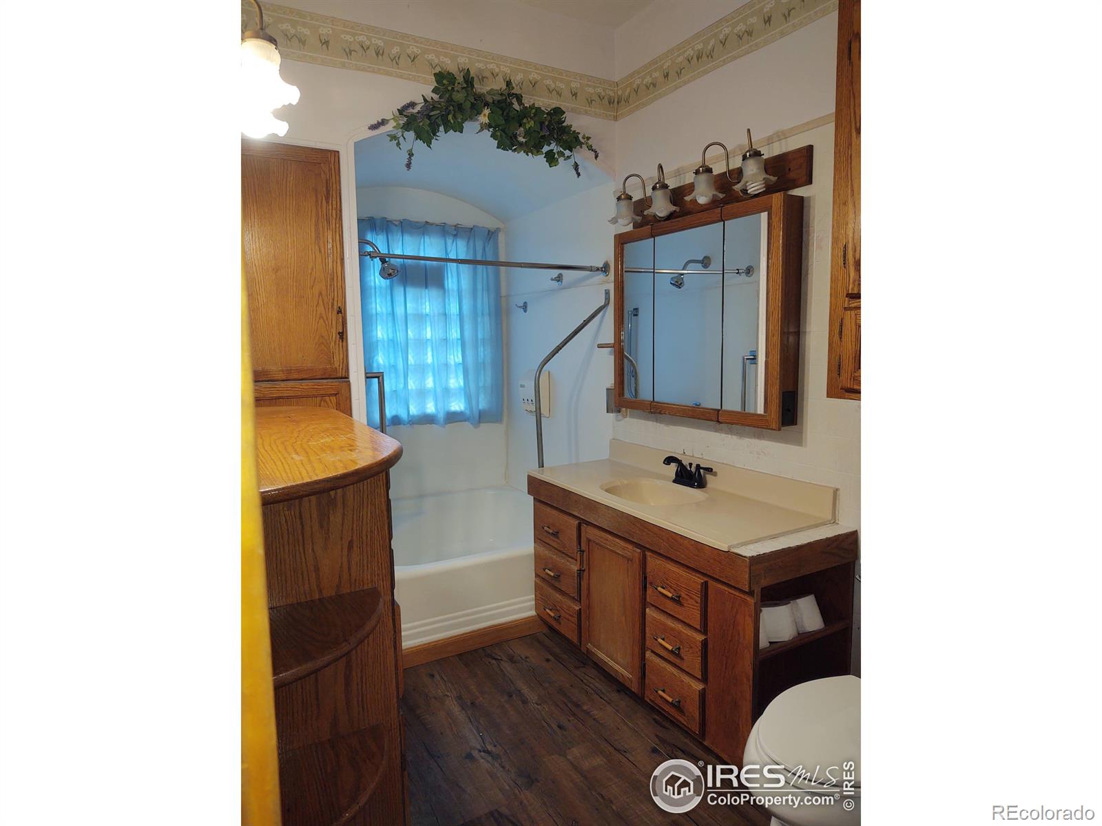 MLS Image #11 for 317  12th street,burlington, Colorado
