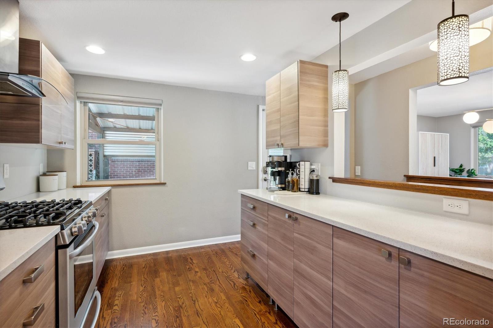MLS Image #11 for 1460 s cherry street,denver, Colorado