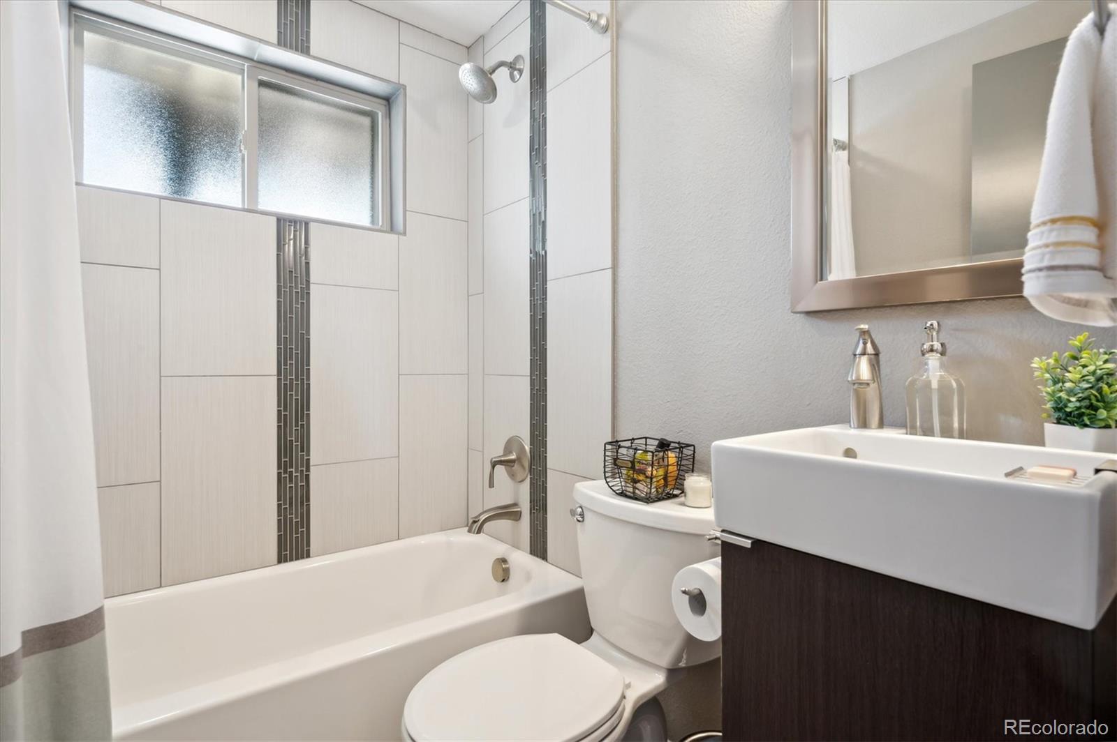 MLS Image #18 for 1460 s cherry street,denver, Colorado