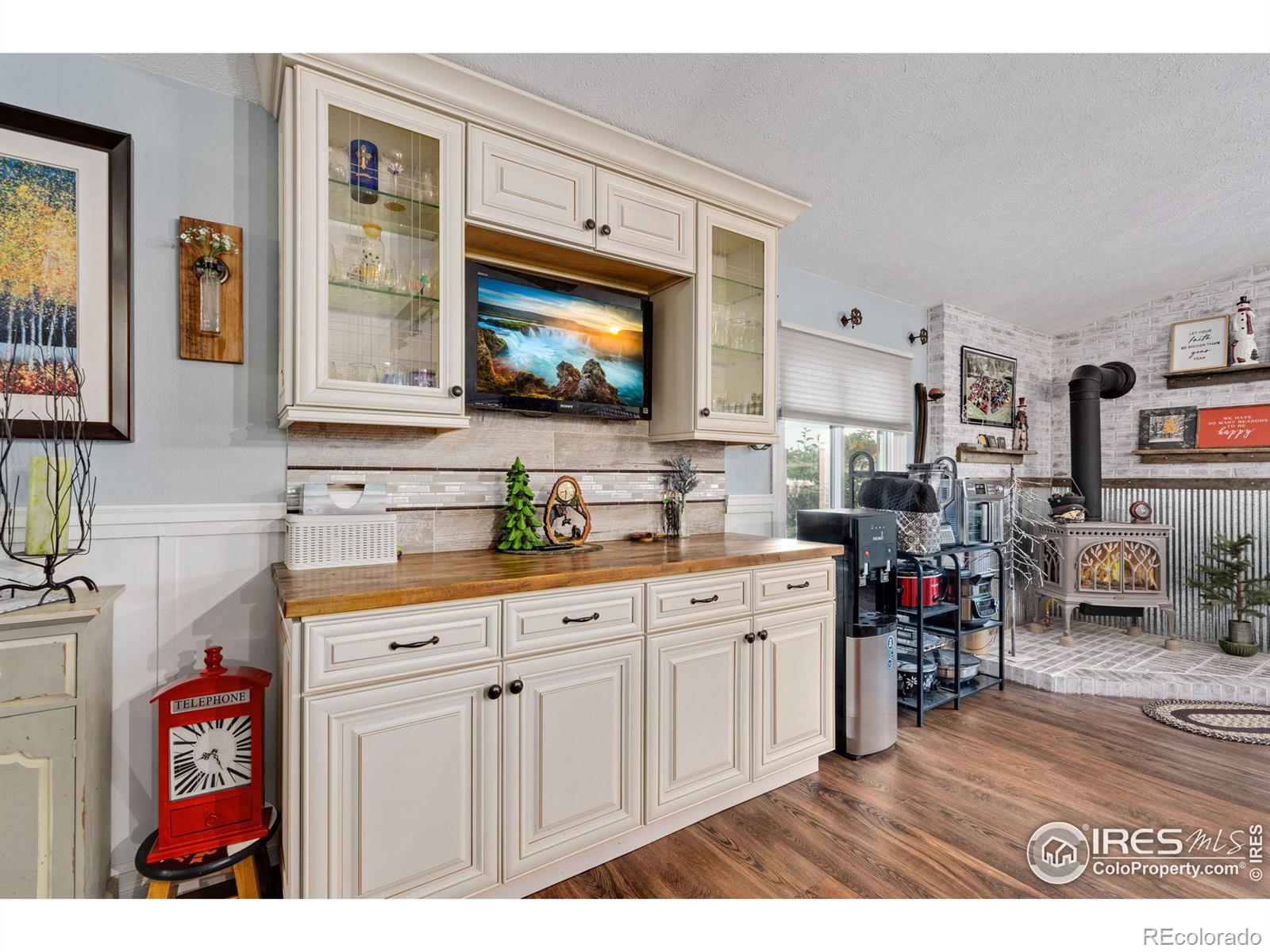 MLS Image #10 for 1109  martin court,loveland, Colorado