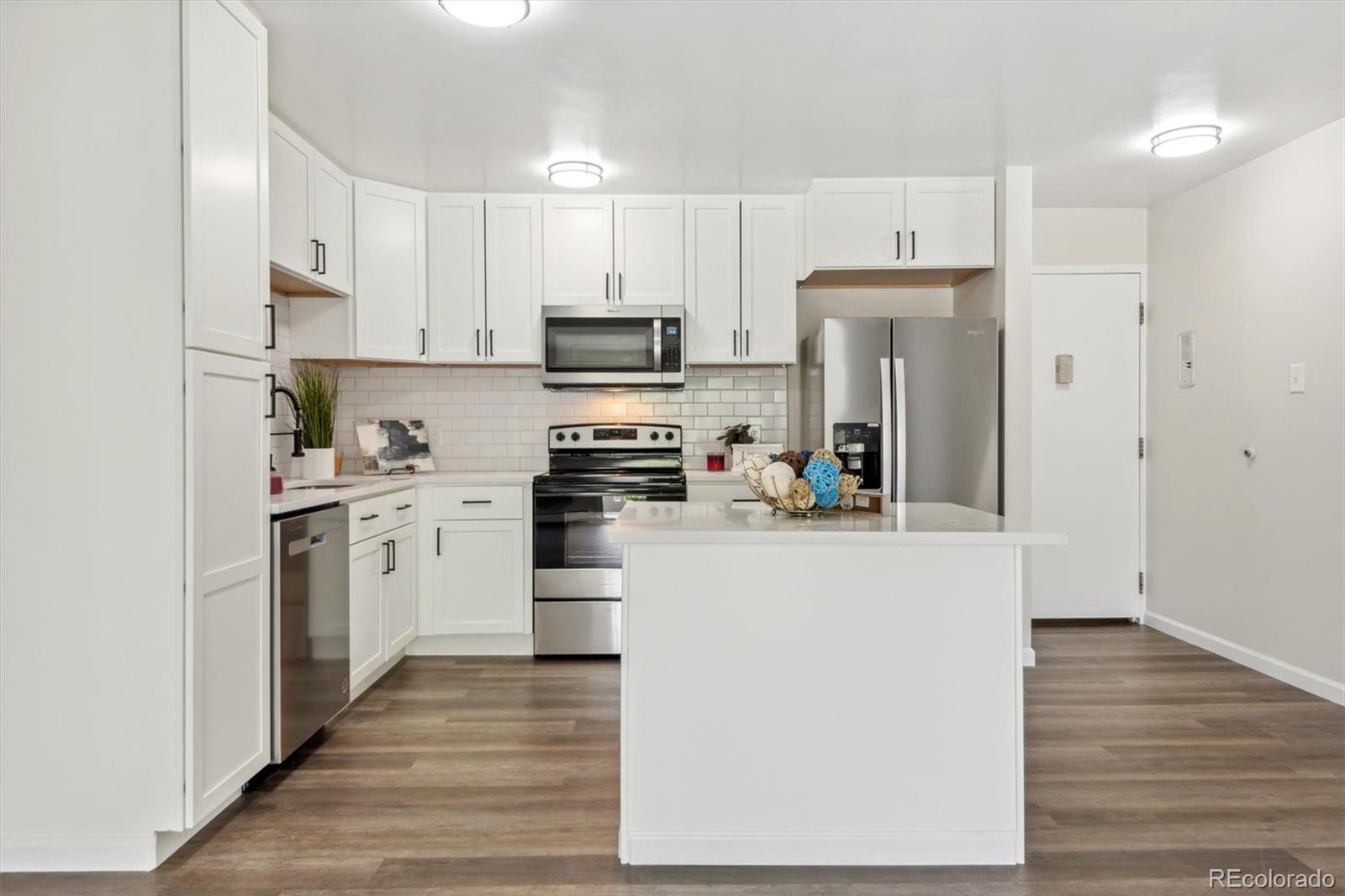 MLS Image #3 for 645 s alton way 4c,denver, Colorado