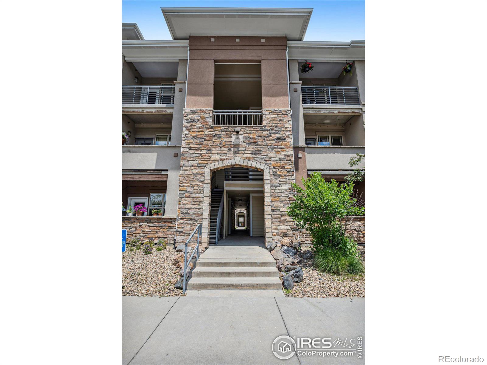 CMA Image for 8133 w 51st place,Arvada, Colorado