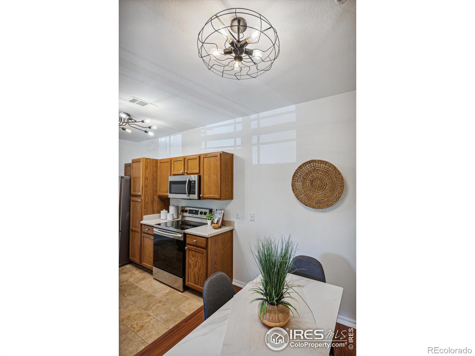 MLS Image #10 for 8133 w 51st place,arvada, Colorado