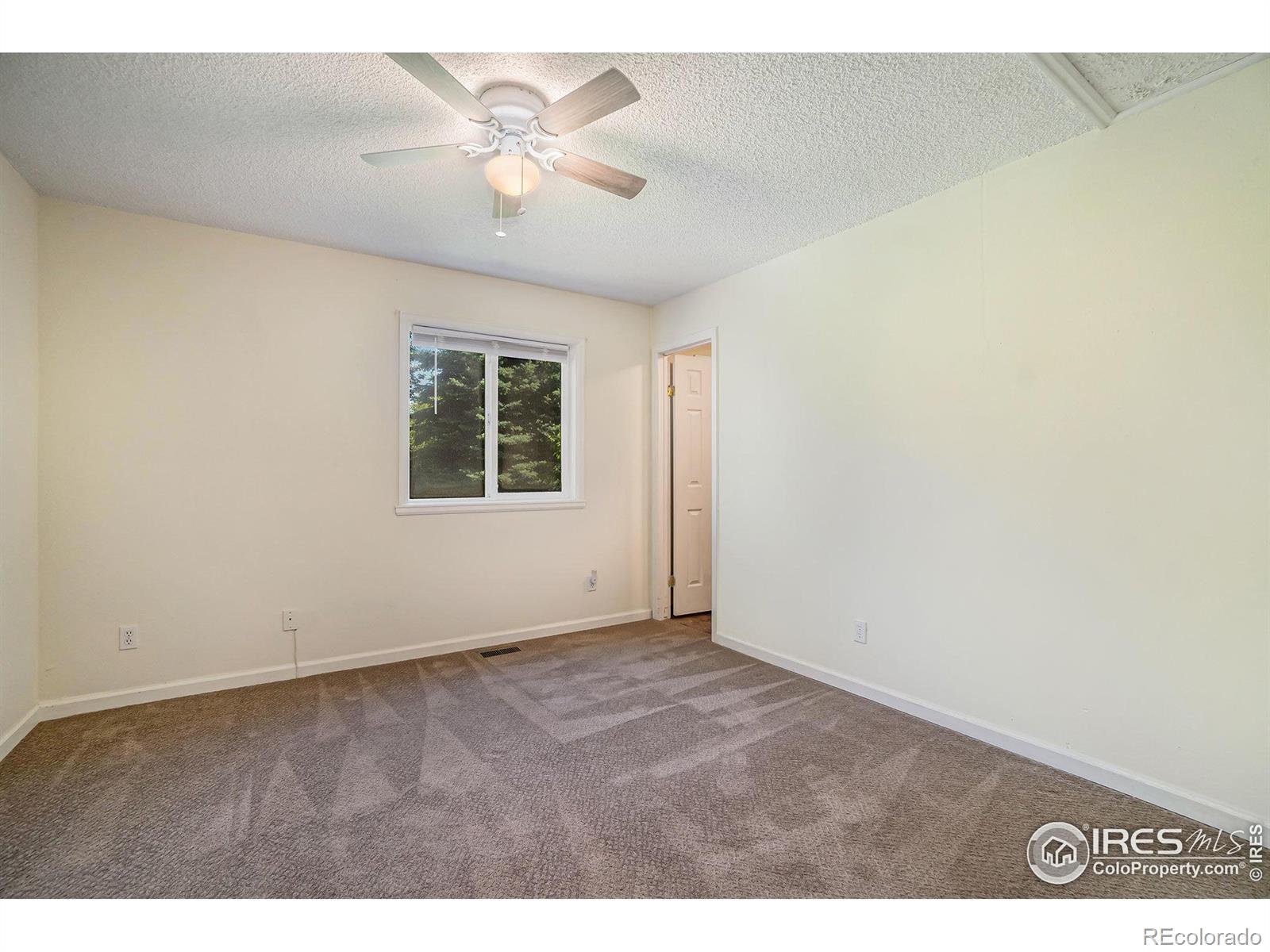 MLS Image #14 for 1727  hoffman drive,loveland, Colorado