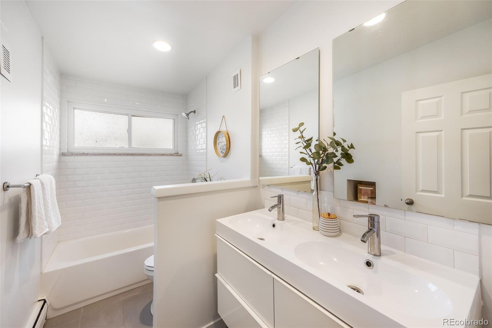 MLS Image #16 for 2719 e cresthill avenue,centennial, Colorado