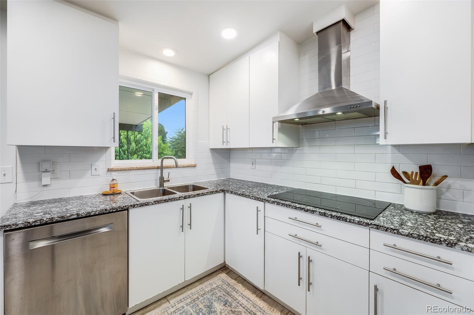 MLS Image #5 for 2719 e cresthill avenue,centennial, Colorado