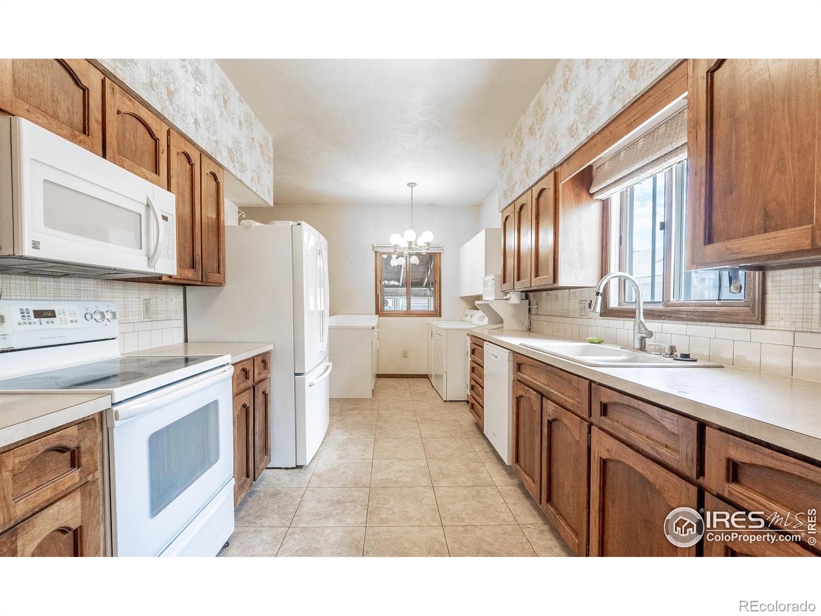 MLS Image #9 for 558 e 9th street,loveland, Colorado