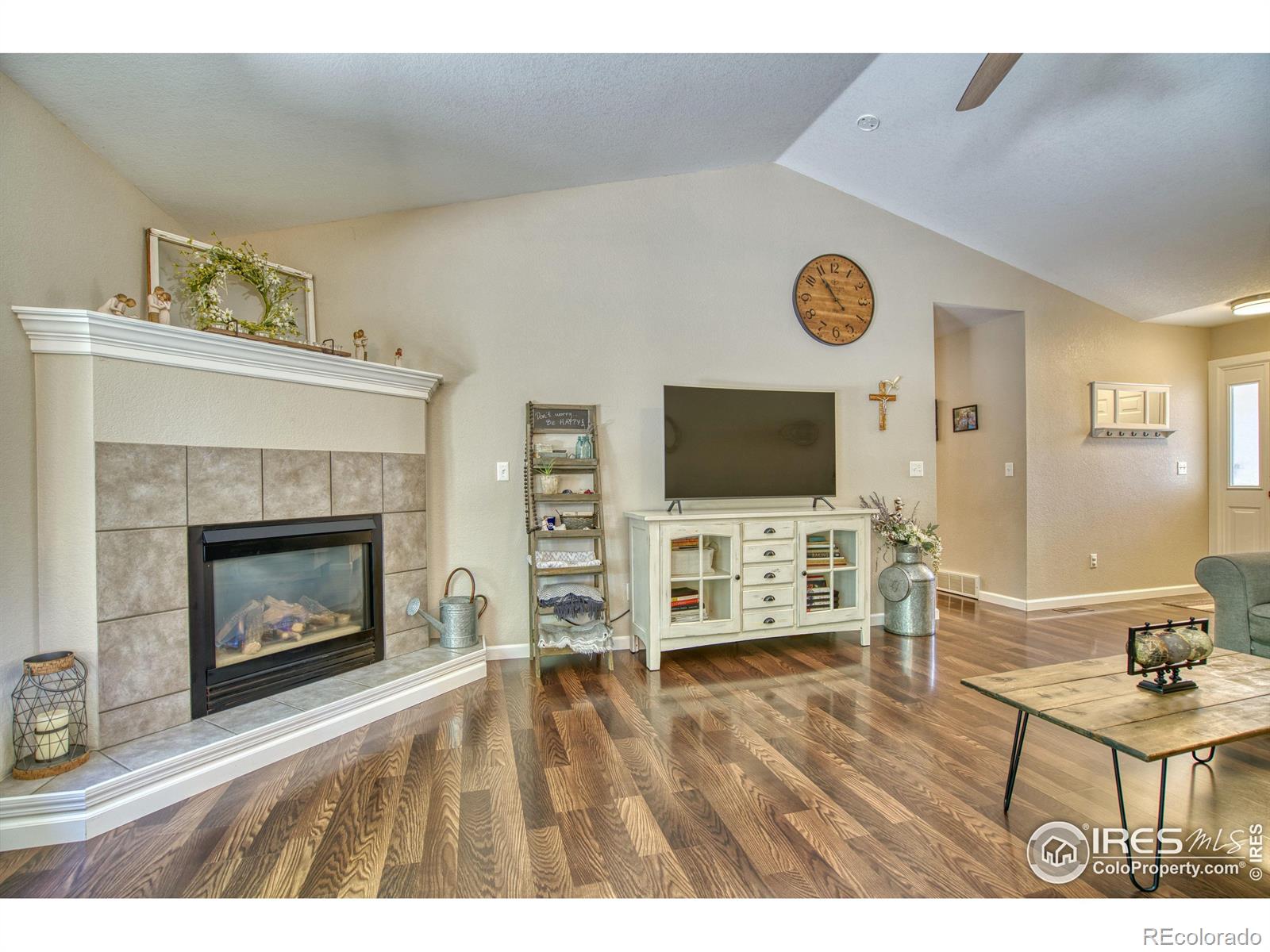 MLS Image #9 for 534  sherwood court,windsor, Colorado