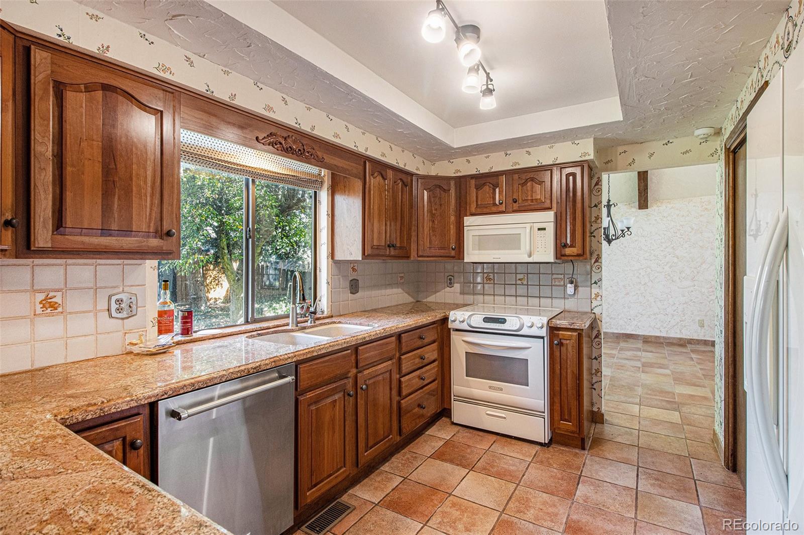 MLS Image #14 for 18121 e berry drive,centennial, Colorado