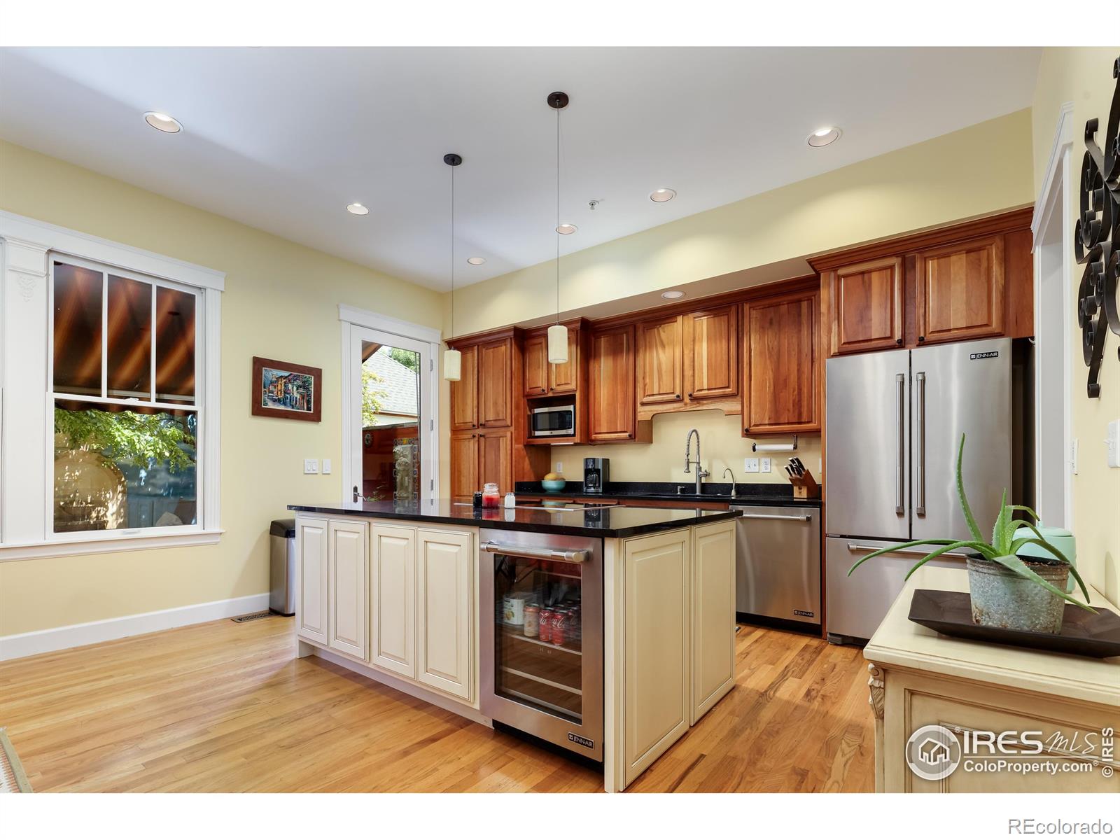 MLS Image #10 for 855  neon forest circle,longmont, Colorado