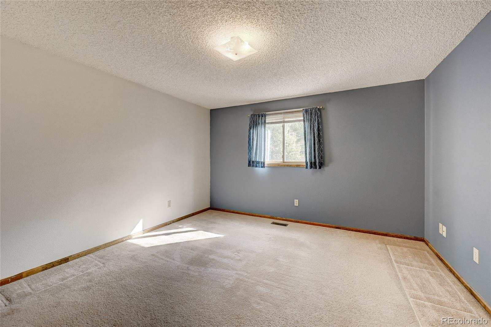 MLS Image #10 for 338 e 42nd street,loveland, Colorado