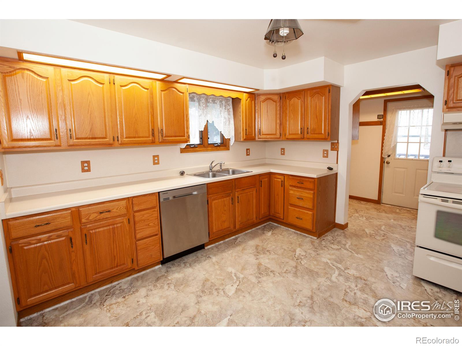 MLS Image #11 for 627 n 4th street,sterling, Colorado