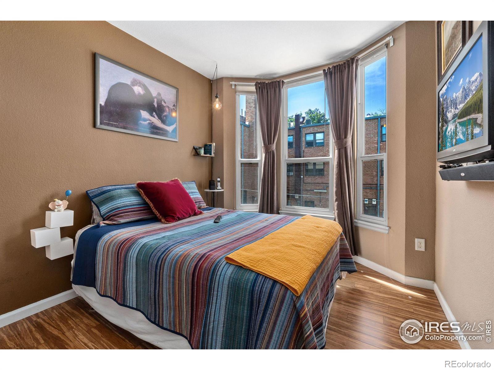 MLS Image #12 for 1521  vine street,denver, Colorado