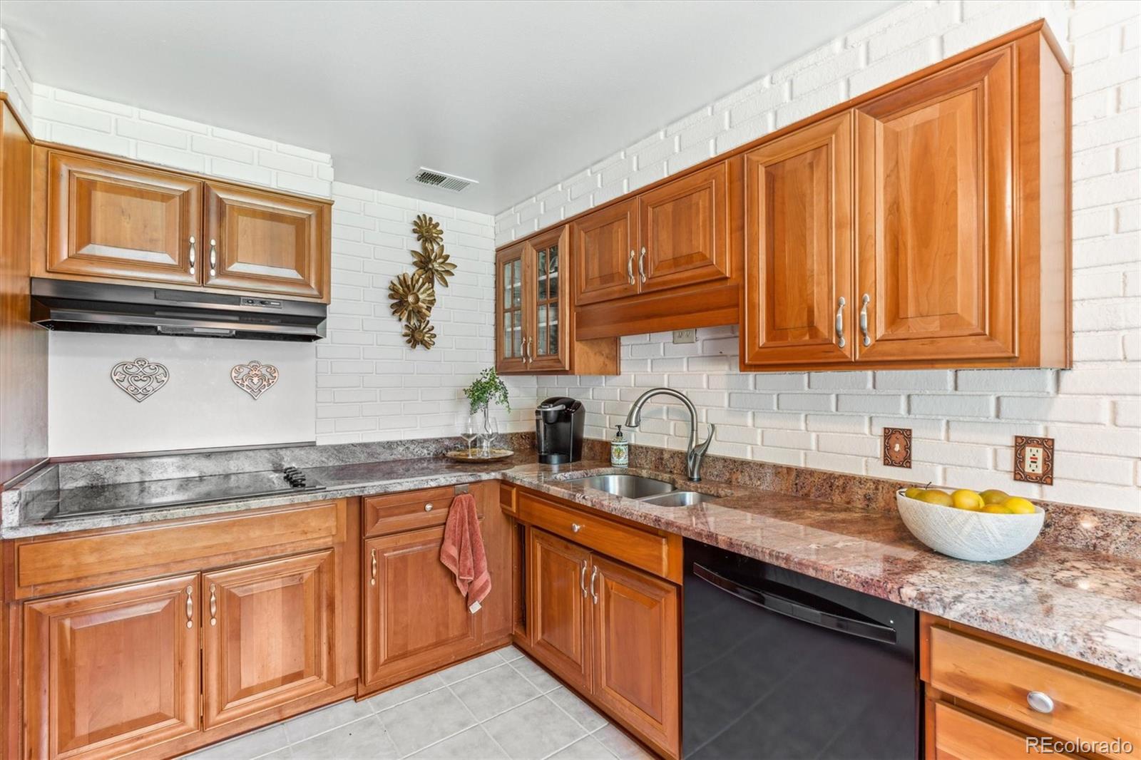 MLS Image #11 for 3549 w alamo place,littleton, Colorado