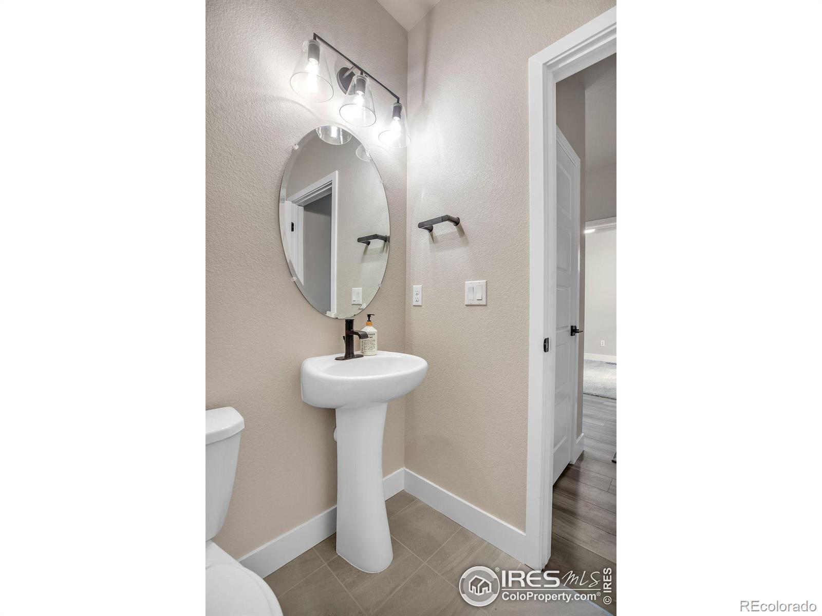 MLS Image #11 for 8355  holman street,arvada, Colorado