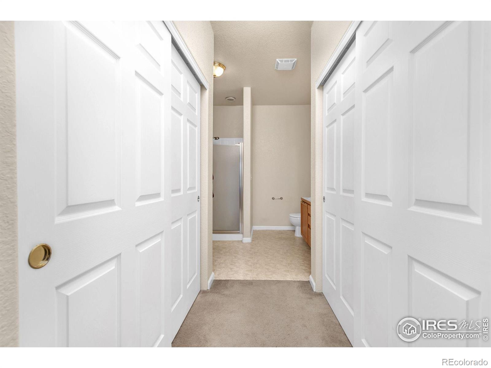 MLS Image #15 for 15555 e 40th avenue,denver, Colorado