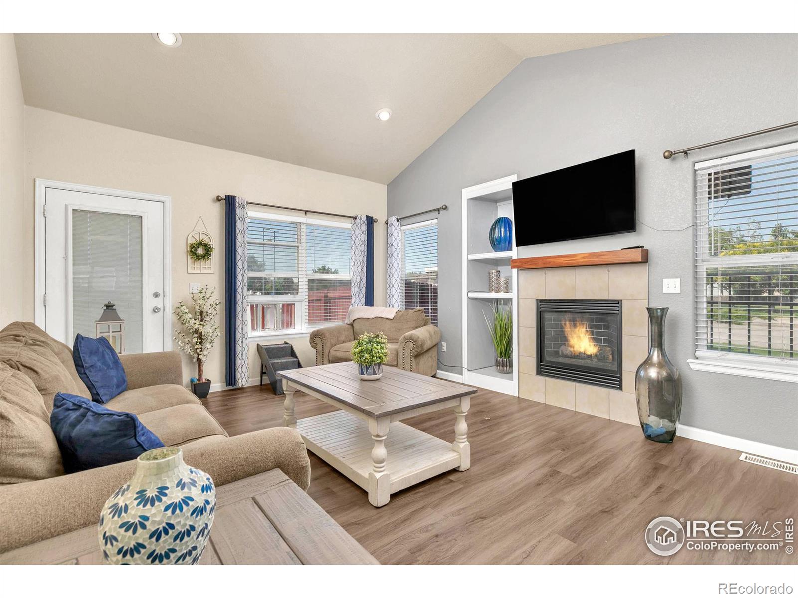 MLS Image #6 for 15555 e 40th avenue,denver, Colorado