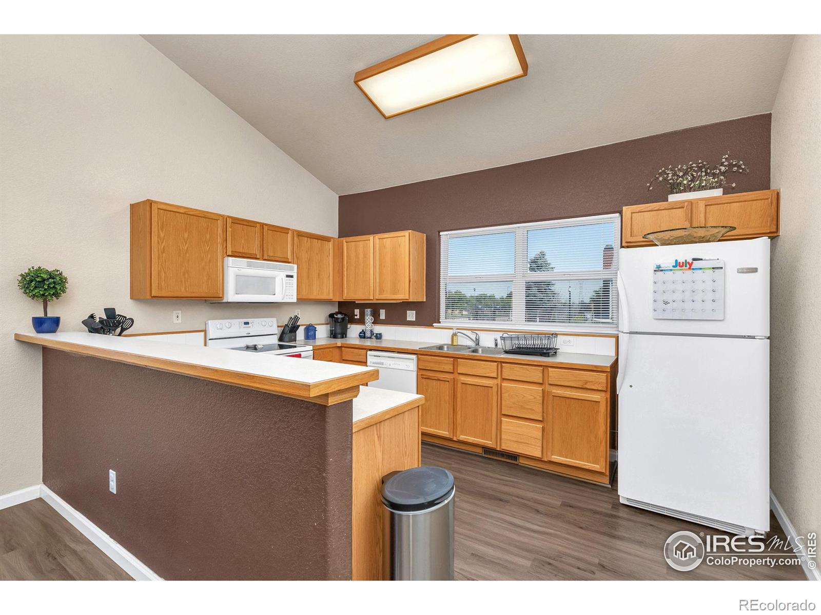 MLS Image #9 for 15555 e 40th avenue,denver, Colorado