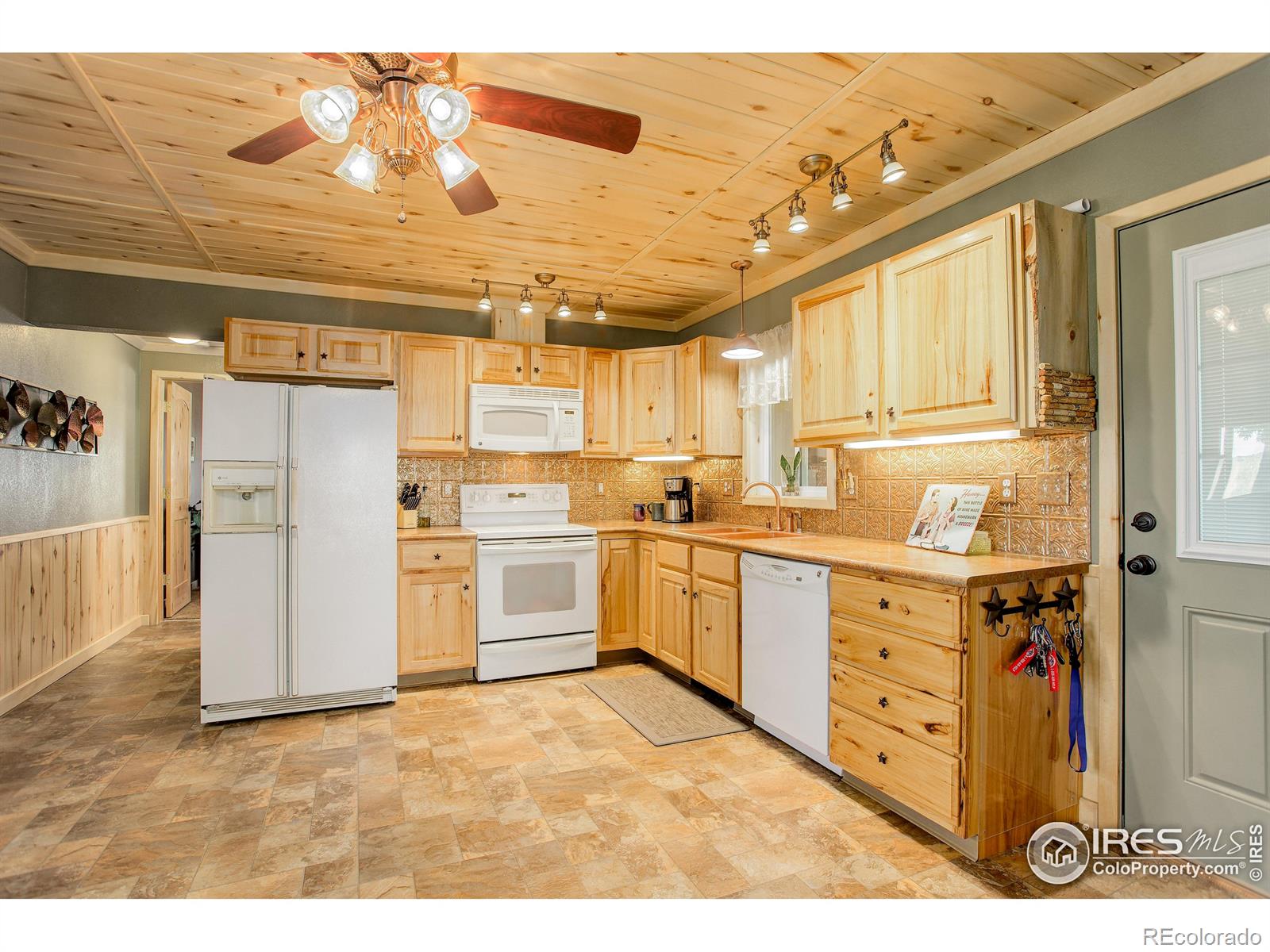 MLS Image #3 for 31011  county road 380 ,kersey, Colorado