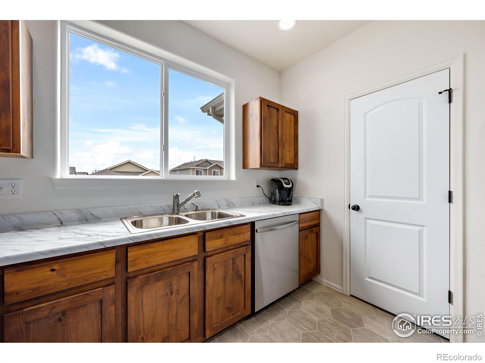 MLS Image #6 for 607  rosedale street,severance, Colorado