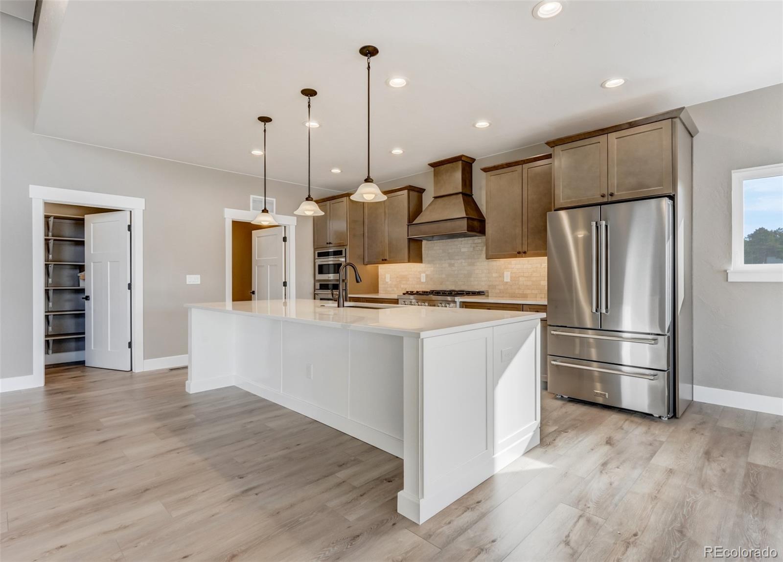 MLS Image #10 for 11921  woodridge terrace,colorado springs, Colorado