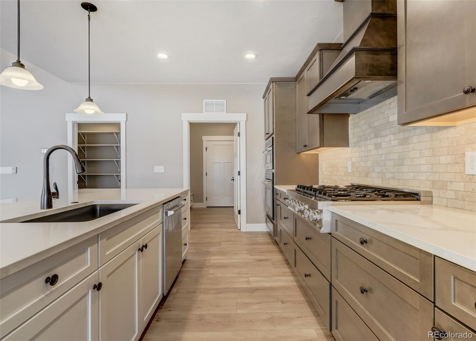MLS Image #12 for 11921  woodridge terrace,colorado springs, Colorado